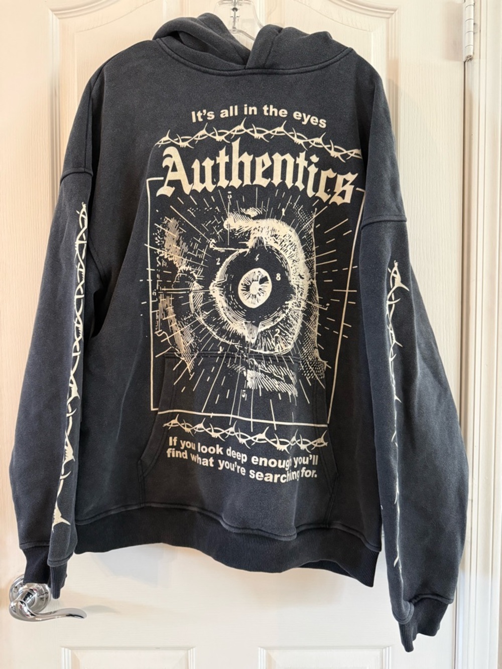 Crewneck Graphic Sweatshirt - Black